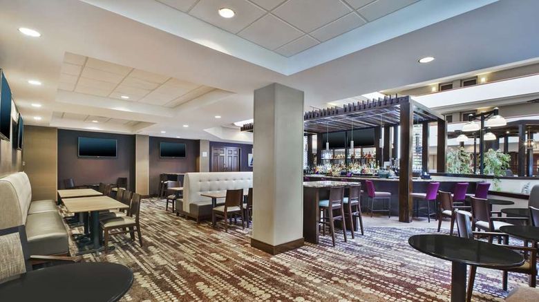 <b>DoubleTree by Hilton Rapid City Downtown Restaurant</b>. Images powered by <a href="https://iceportal.shijigroup.com/" title="IcePortal" target="_blank">IcePortal</a>.