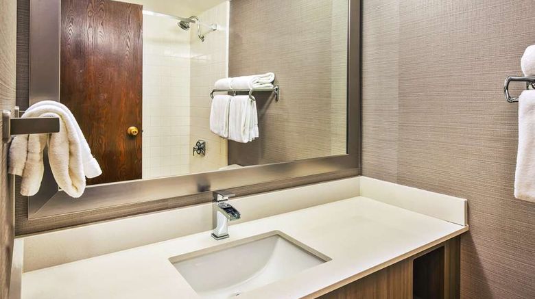 <b>DoubleTree by Hilton Rapid City Downtown Room</b>. Images powered by <a href="https://iceportal.shijigroup.com/" title="IcePortal" target="_blank">IcePortal</a>.