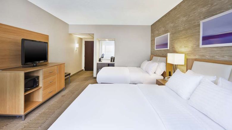 <b>DoubleTree by Hilton Rapid City Downtown Room</b>. Images powered by <a href="https://iceportal.shijigroup.com/" title="IcePortal" target="_blank">IcePortal</a>.