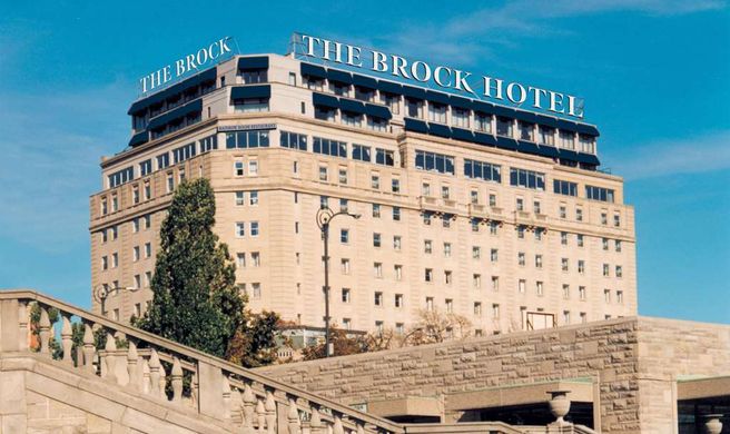 The Brock Niagara Falls, Tapestry Hilton Exterior
