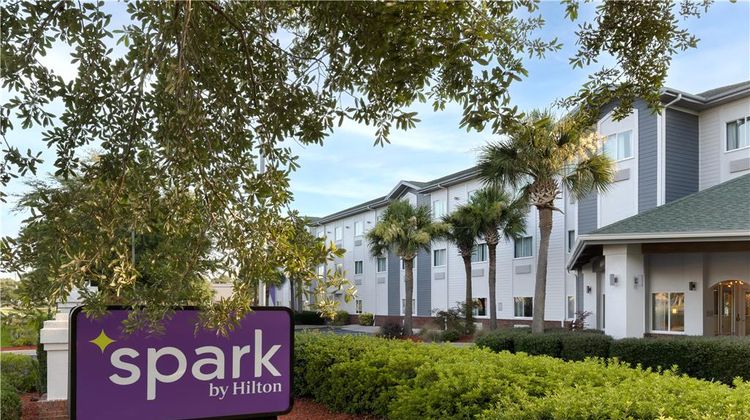 Spark by Hilton Wilmington Exterior