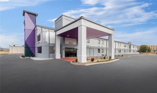 Spark by Hilton Muskogee Exterior