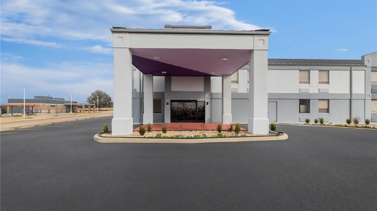 Spark by Hilton Muskogee Exterior