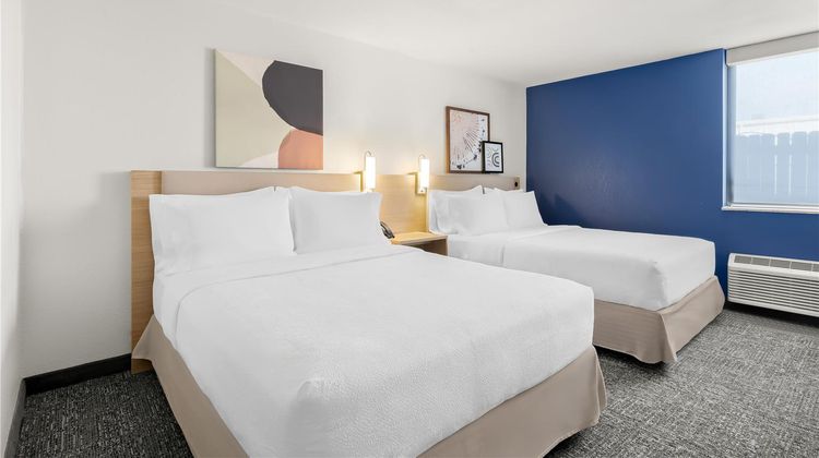 Spark by Hilton Muskogee Room