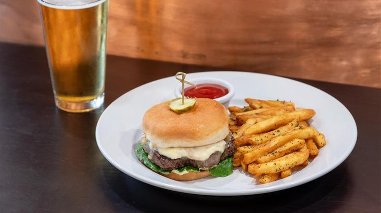 DoubleTree by Hilton Owatonna Restaurant