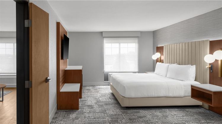 DoubleTree by Hilton Owatonna Room