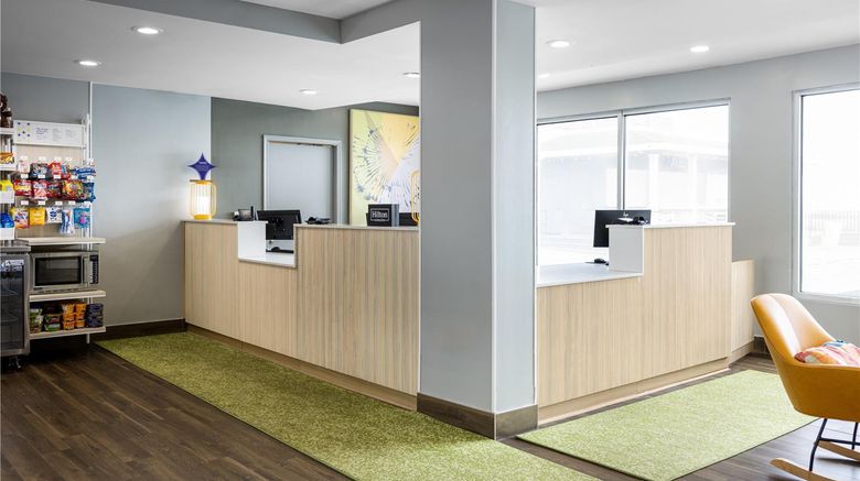 <b>Spark by Hilton Virginia Beach Oceanfron Lobby</b>. Images powered by <a href="https://iceportal.shijigroup.com/" title="IcePortal" target="_blank">IcePortal</a>.