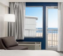 Spark by Hilton Virginia Beach Oceanfron Room