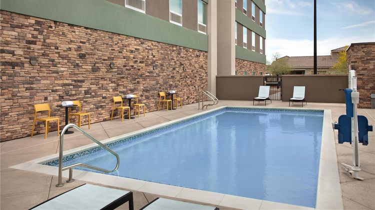 Home2 Suites Hilton Goodyear Pool