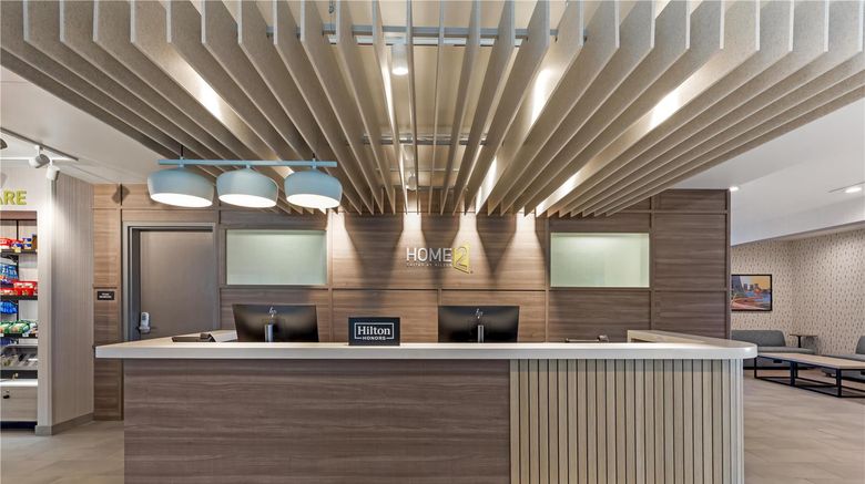 <b>Home2Suites Calera Lobby</b>. Images powered by <a href="https://iceportal.shijigroup.com/" title="IcePortal" target="_blank">IcePortal</a>.