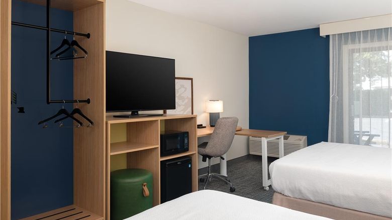 <b>Spark by Hilton Chincoteague Island Room</b>. Images powered by <a href="https://iceportal.shijigroup.com/" title="IcePortal" target="_blank">IcePortal</a>.