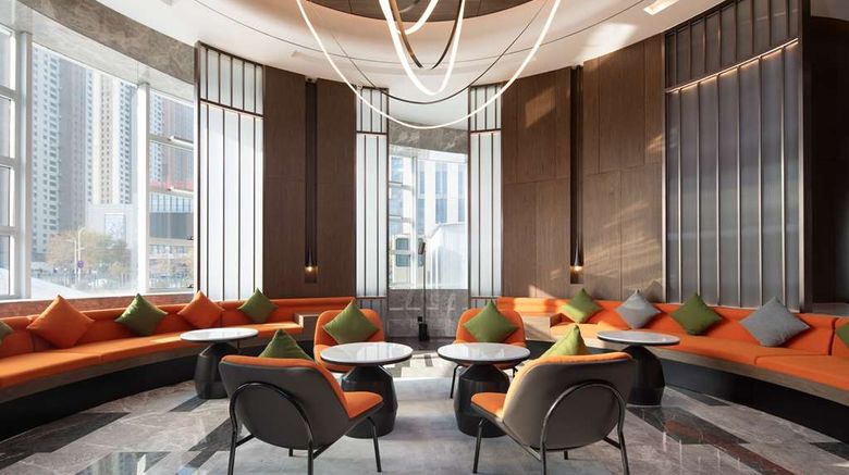 <b>Hampton by Hilton Daqing Lobby</b>. Images powered by <a href="https://iceportal.shijigroup.com/" title="IcePortal" target="_blank">IcePortal</a>.