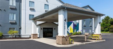 Spark by Hilton Indianapolis Northeast Exterior