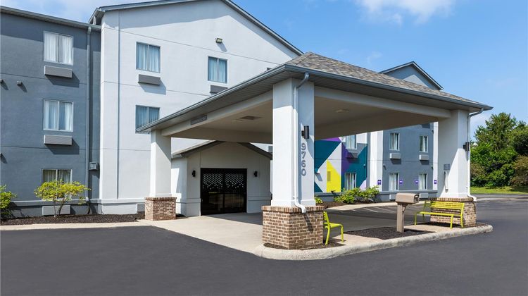 Spark by Hilton Indianapolis Northeast Exterior