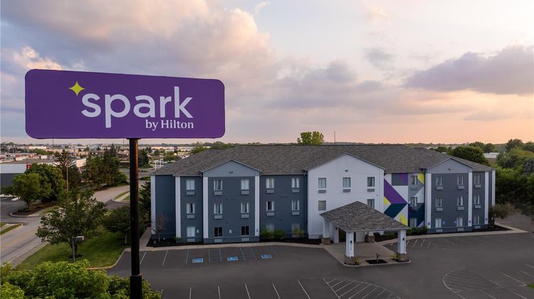 Spark by Hilton Indianapolis Northeast Exterior