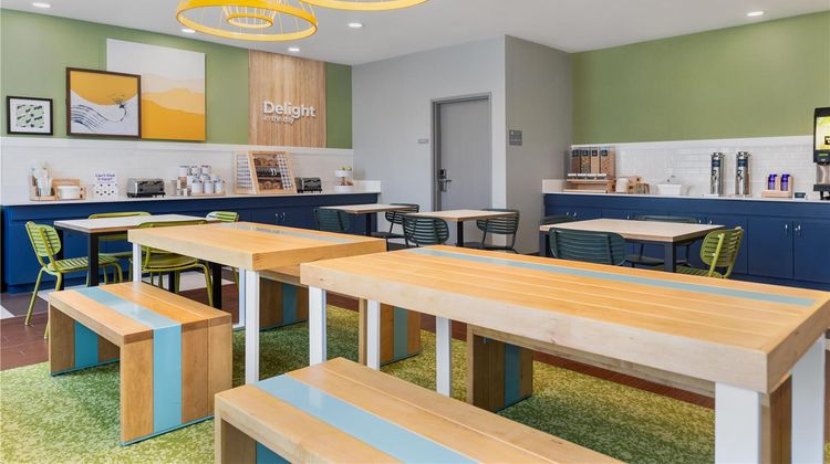 Spark by Hilton Indianapolis Northeast Restaurant