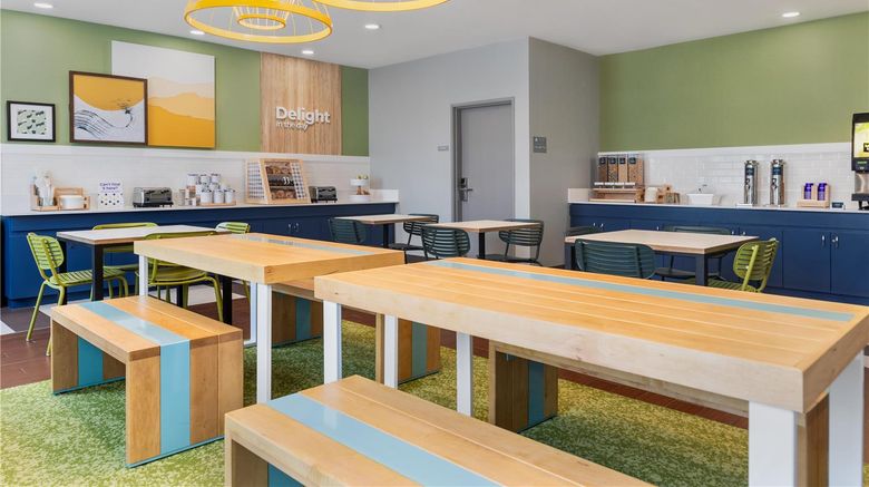<b>Spark by Hilton Indianapolis Northeast Restaurant</b>. Images powered by <a href="https://iceportal.shijigroup.com/" title="IcePortal" target="_blank">IcePortal</a>.