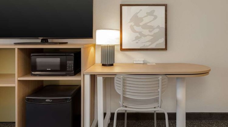 Spark by Hilton Santa Nella Room