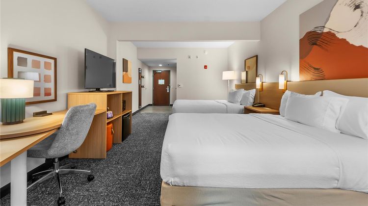 Auburn Place Hotel & Suites Room