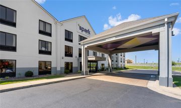 Auburn Place Hotel & Suites
