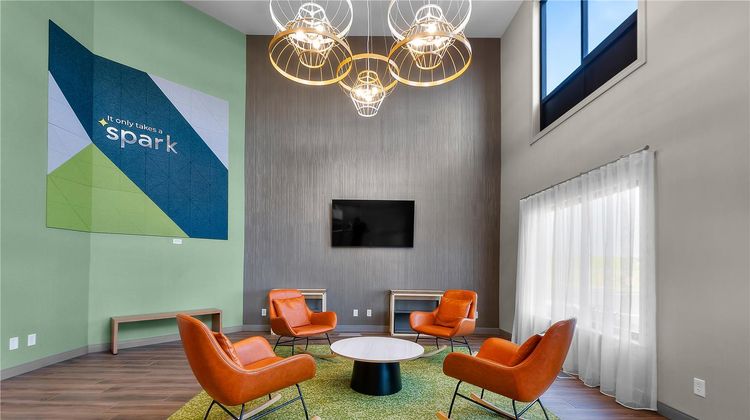 Auburn Place Hotel & Suites Lobby