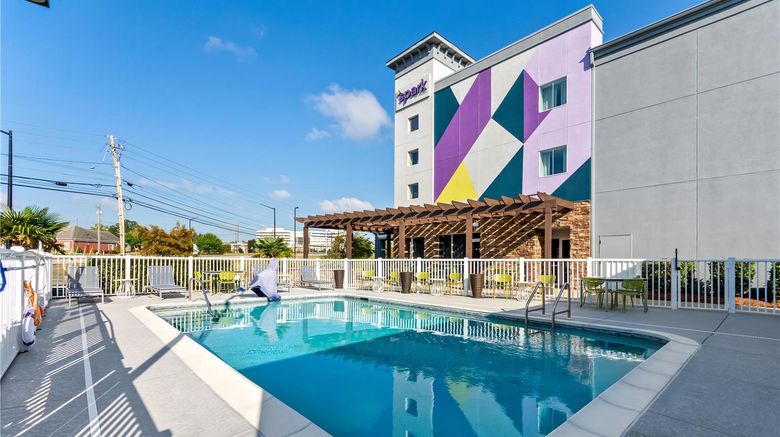 <b>Spark by Hilton Dothan Pool</b>. Images powered by <a href="https://iceportal.shijigroup.com/" title="IcePortal" target="_blank">IcePortal</a>.