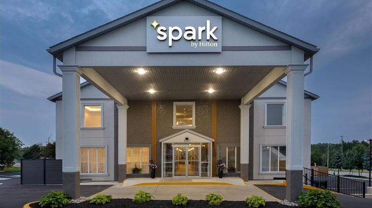 Spark by Hilton Woodstock Exterior