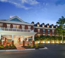 Tryon Riverfront Inn Tapestry Exterior