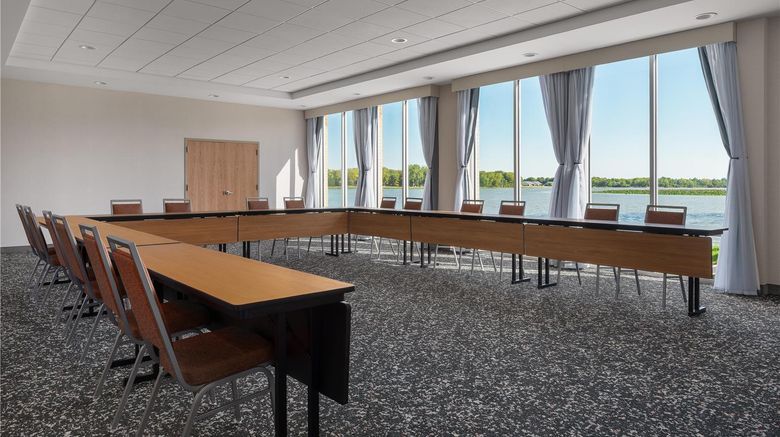 <b>Hampton Inn Port Clinton Catawba Island Meeting</b>. Images powered by <a href="https://iceportal.shijigroup.com/" title="IcePortal" target="_blank">IcePortal</a>.