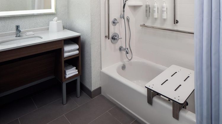 Home2 Suites by Hilton Room