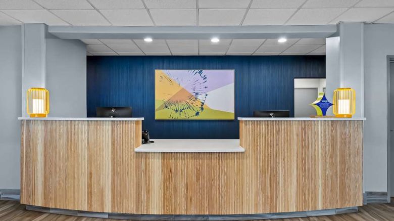 <b>Spark by Hilton Selma Lobby</b>. Images powered by <a href="https://iceportal.shijigroup.com/" title="IcePortal" target="_blank">IcePortal</a>.