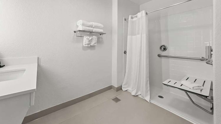 Spark by Hilton Selma Room