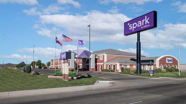 Spark by Hilton Dumas Exterior
