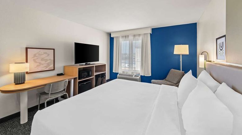 <b>Spark by Hilton Killeen Room</b>. Images powered by <a href="https://iceportal.shijigroup.com/" title="IcePortal" target="_blank">IcePortal</a>.
