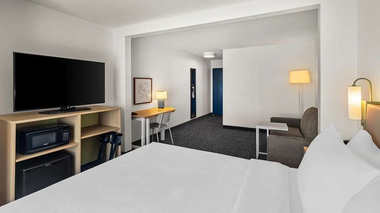 Spark by Hilton Killeen Room