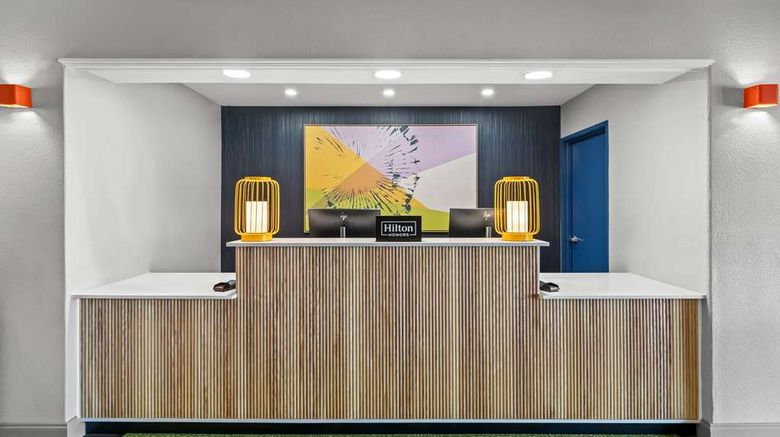 <b>Spark by Hilton Killeen Lobby</b>. Images powered by <a href="https://iceportal.shijigroup.com/" title="IcePortal" target="_blank">IcePortal</a>.