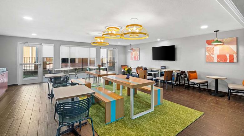 <b>Spark by Hilton Killeen Restaurant</b>. Images powered by <a href="https://iceportal.shijigroup.com/" title="IcePortal" target="_blank">IcePortal</a>.