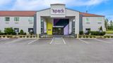Spark by Hilton Oak Forest Exterior