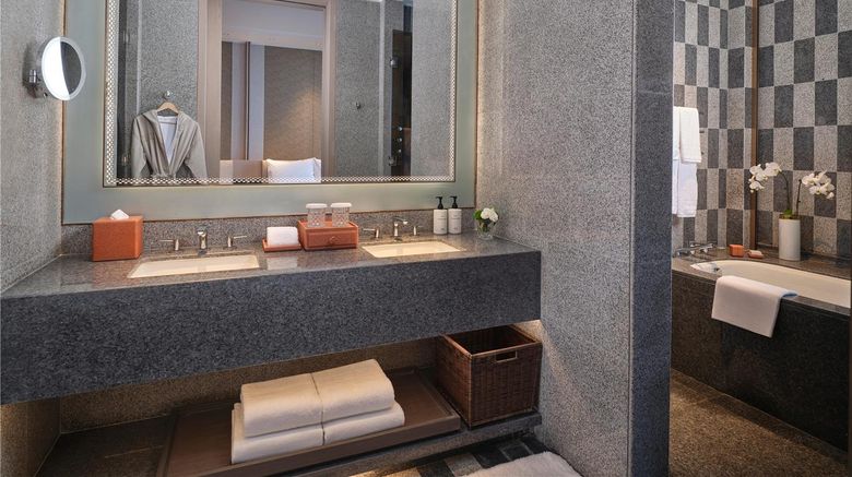 <b>Conrad Altay Hemu Room</b>. Images powered by <a href="https://iceportal.shijigroup.com/" title="IcePortal" target="_blank">IcePortal</a>.