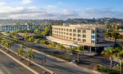 DoubleTree by Hilton San Diego Bayside