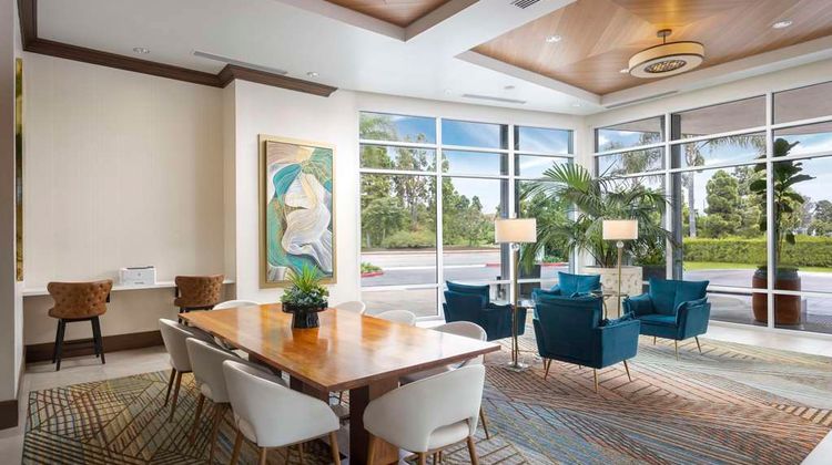 DoubleTree by Hilton San Diego Bayside Lobby