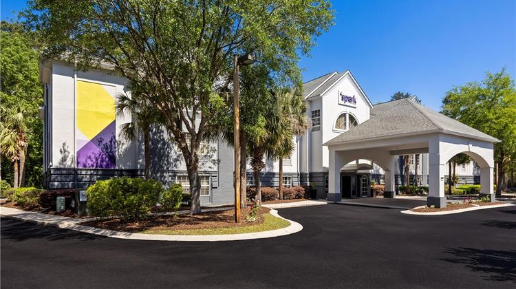 Spark by Hilton Bluffton Exterior