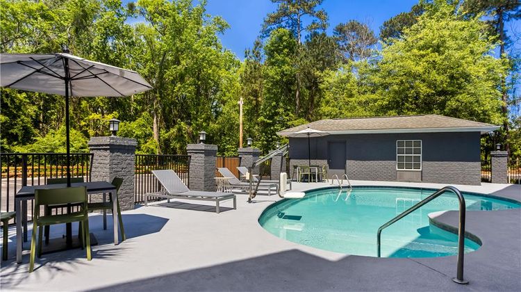 Spark by Hilton Bluffton Pool