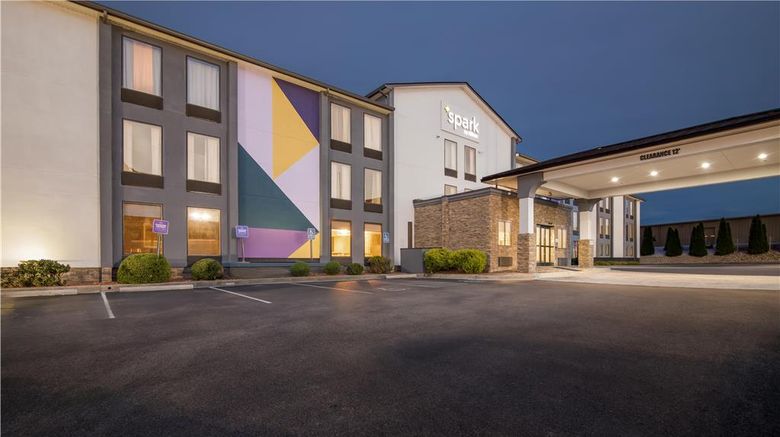 <b>Spark by Hilton Roanoke Civic Center Exterior</b>. Images powered by <a href="https://iceportal.shijigroup.com/" title="IcePortal" target="_blank">IcePortal</a>.