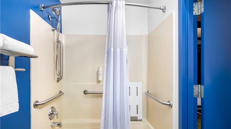 <b>Spark by Hilton Roanoke Civic Center Room</b>. Images powered by <a href="https://iceportal.shijigroup.com/" title="IcePortal" target="_blank">IcePortal</a>.