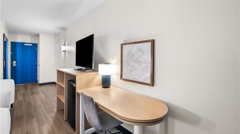 <b>Spark by Hilton Roanoke Civic Center Room</b>. Images powered by <a href="https://iceportal.shijigroup.com/" title="IcePortal" target="_blank">IcePortal</a>.