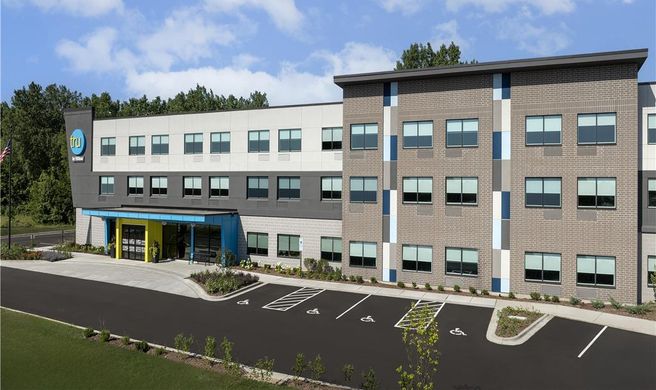 Tru by Hilton Joliet Exterior