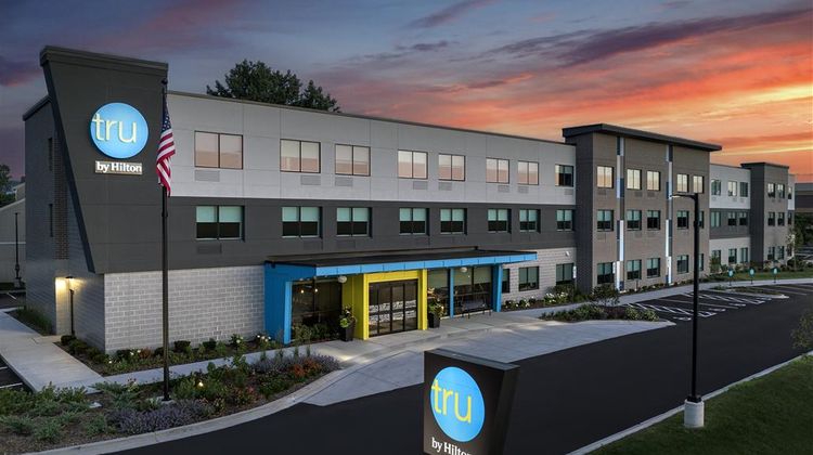 Tru by Hilton Joliet Exterior