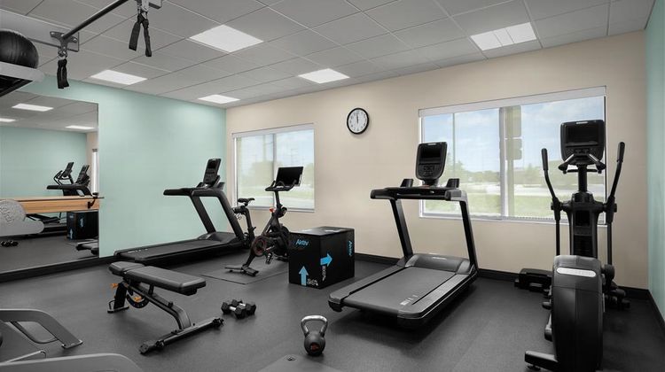 Tru by Hilton Joliet Health