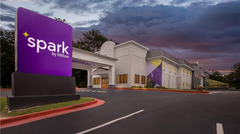 <b>Spark by Hilton Duluth Exterior</b>. Images powered by <a href="https://iceportal.shijigroup.com/" title="IcePortal" target="_blank">IcePortal</a>.